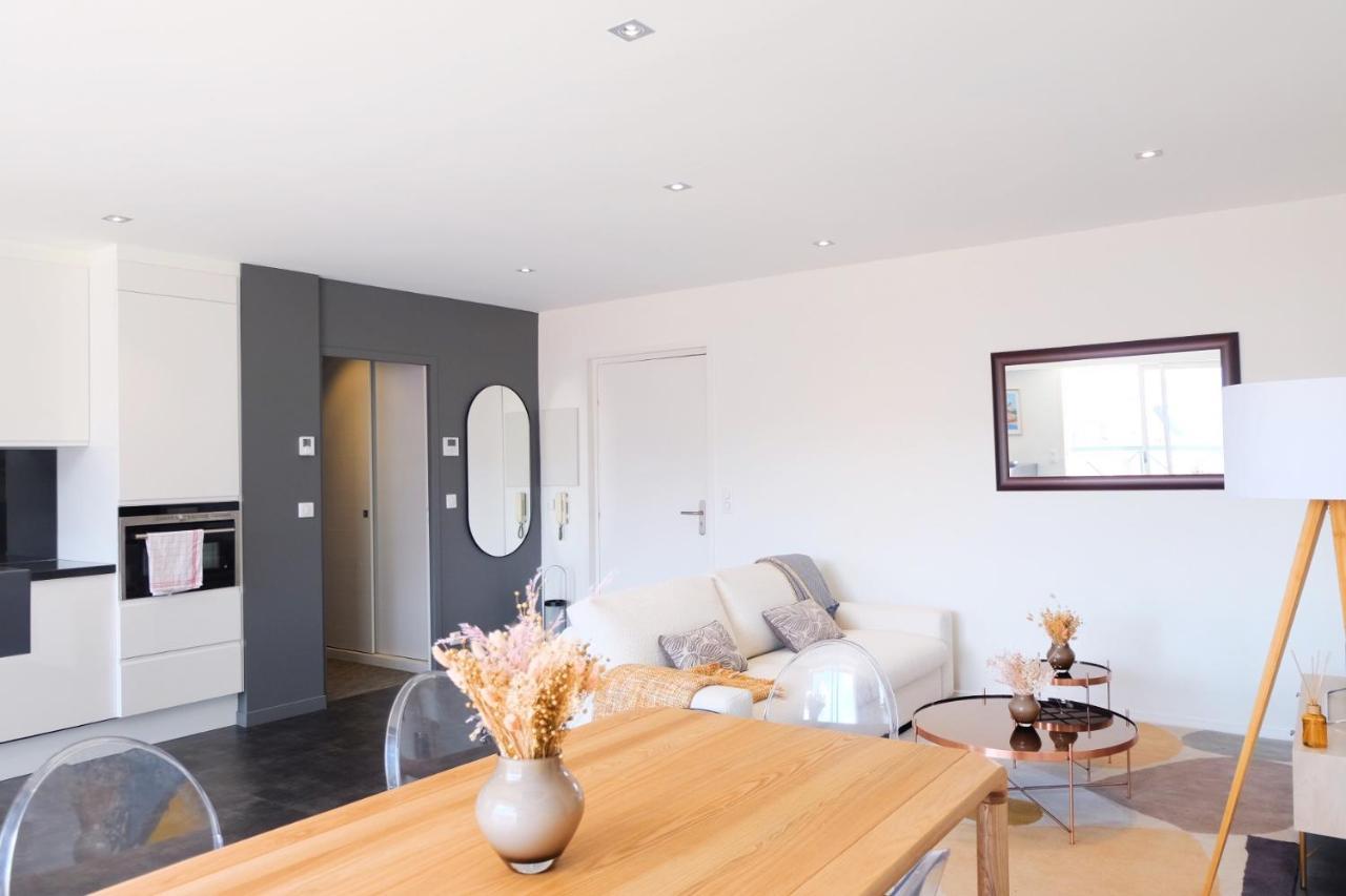 Magnifique Appartement, En Hyper Centre, Avec Terrasse Et Place De Parking Biarritz Exterior photo
