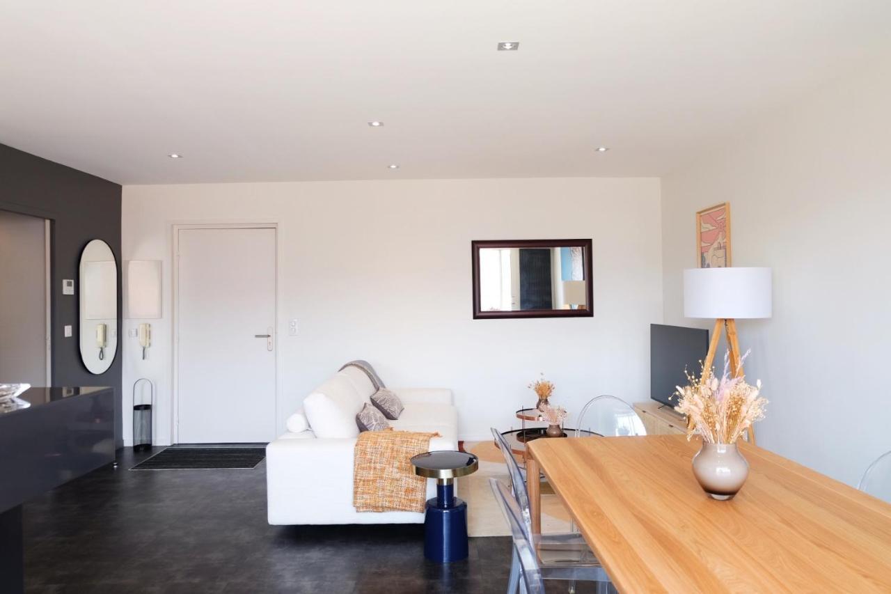 Magnifique Appartement, En Hyper Centre, Avec Terrasse Et Place De Parking Biarritz Exterior photo