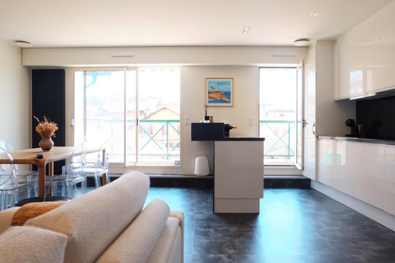 Magnifique Appartement, En Hyper Centre, Avec Terrasse Et Place De Parking Biarritz Exterior photo