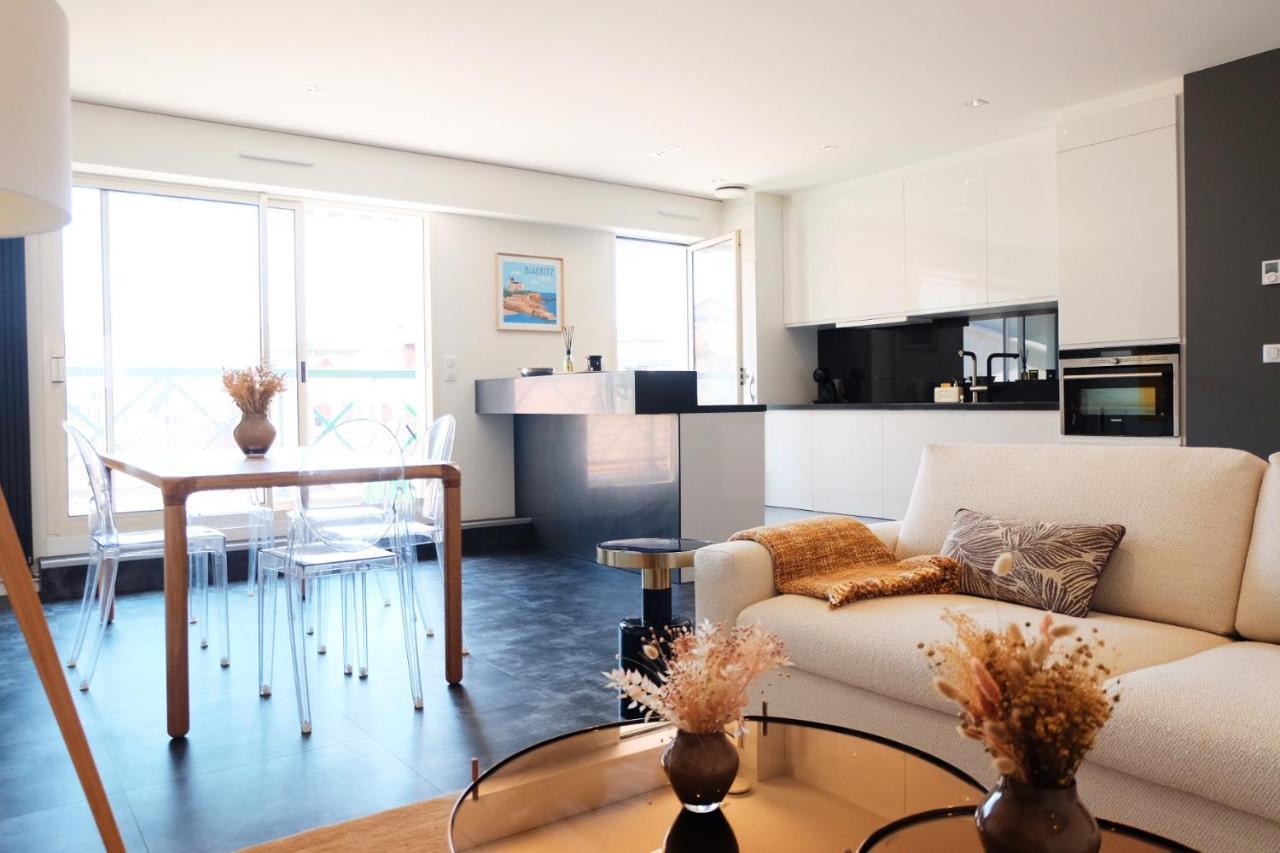 Magnifique Appartement, En Hyper Centre, Avec Terrasse Et Place De Parking Biarritz Exterior photo